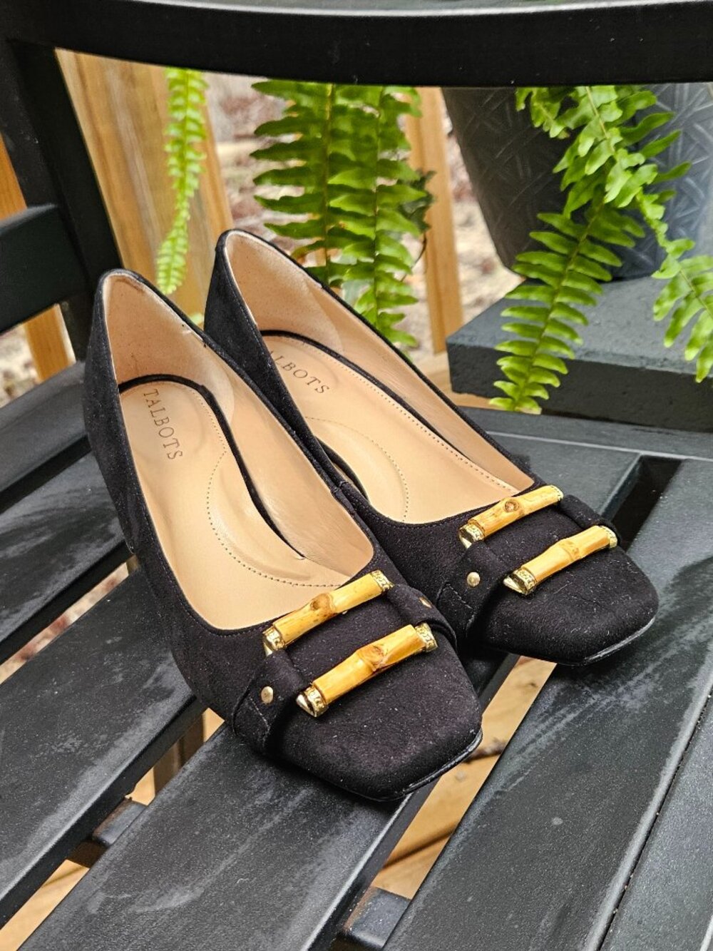 TALBOTS CARLYE BAMBOO BUCKLE SUEDE PUMPS IN BLACK - SIZE 6.5 M